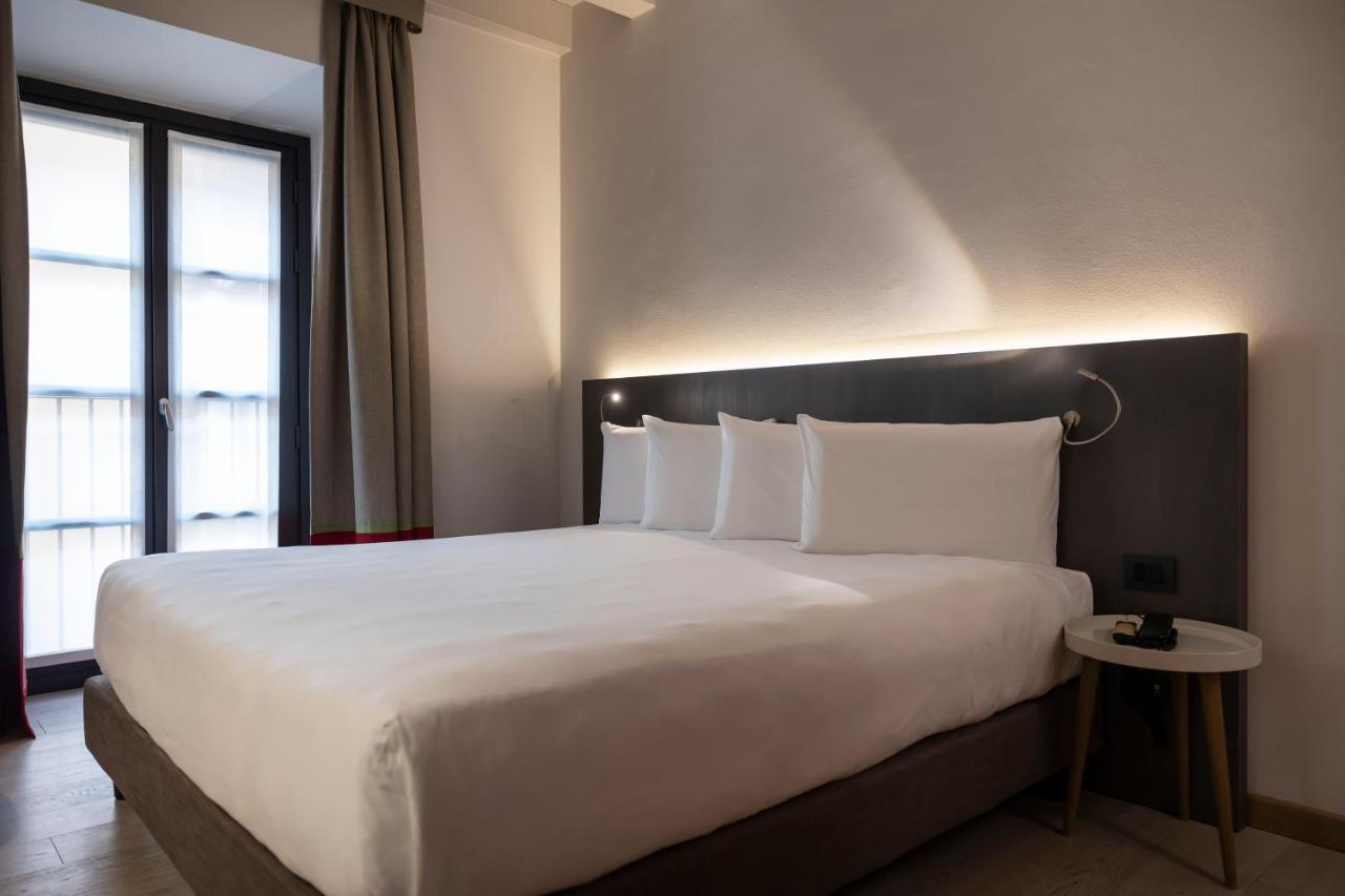 Savona 18 Suites Milão Quarto foto